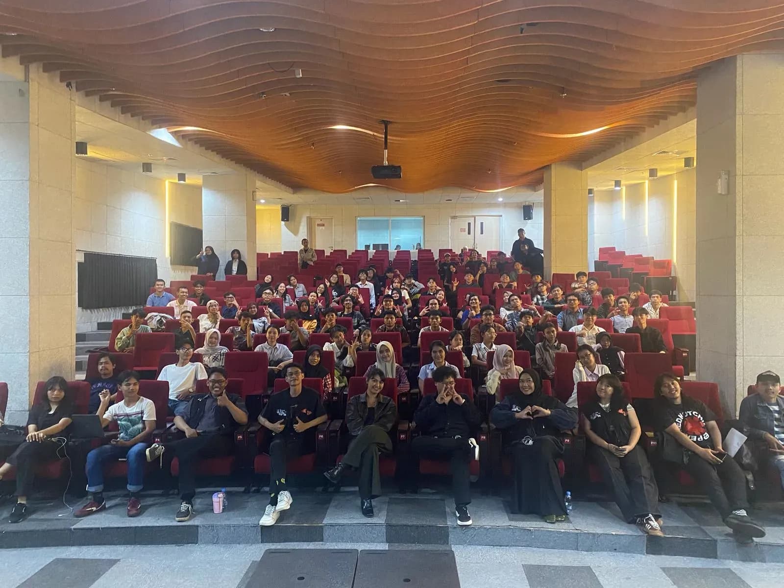 Foto sampul: Music Camp: Solusi bagi mahasiswa musik untuk menjaga dan merasa skill selama liburan semester